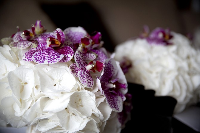 purple white wedding bouquet